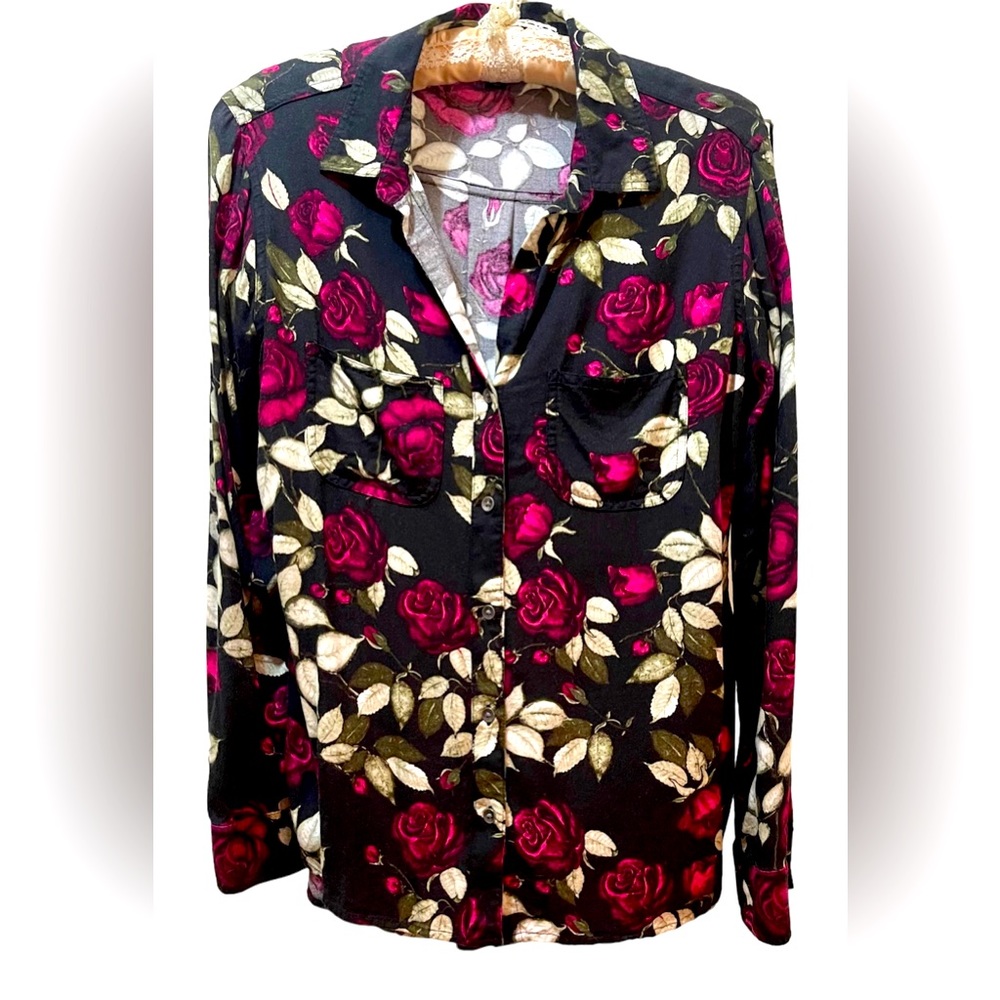 Rock & Republic Black and Pink Rose Print Button Down Shirt, Size Small